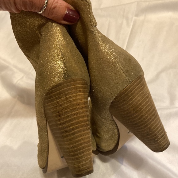 Seychelles gold glitter leather upper bootie size 7 - Picture 5 of 9